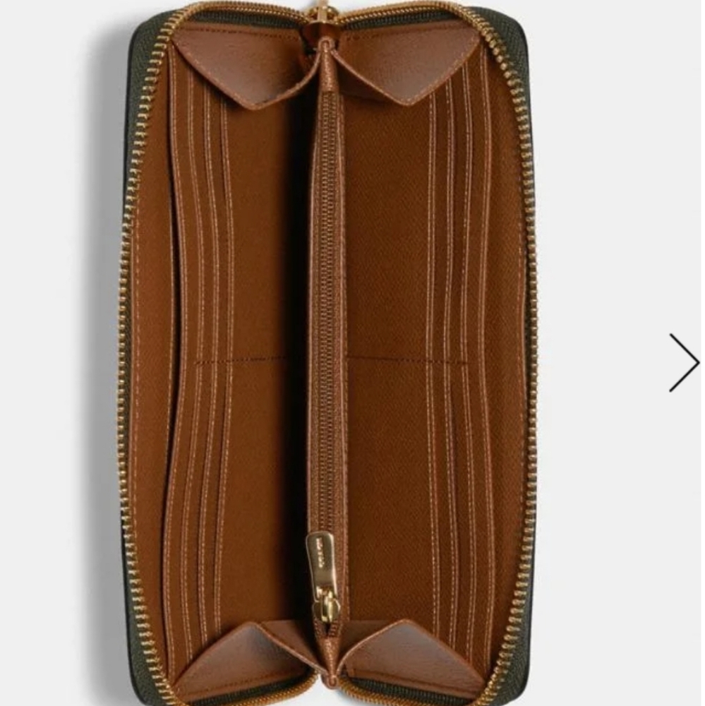 💕 NWT coach wallet - Picture 3 of 5